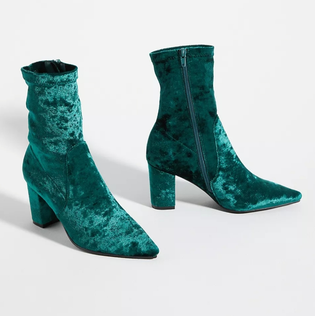 Silent D Boots